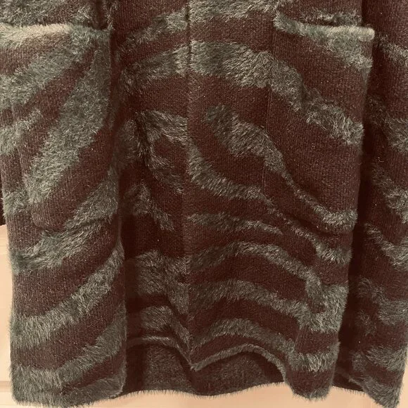 VINCE CAMUTO Zebra Pattern Eyelash Open Front Cardigan - Picture 4 of 5